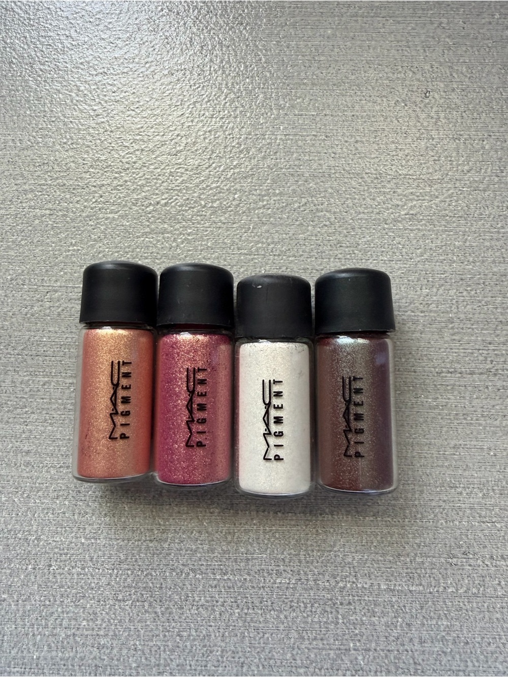 MAC Cosmetics Pigment Set